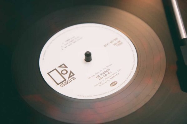 The Stooges - <em>The Stooges</em> (John Cale Mix) [Stereo] (VMP Essentials Series Edition) - Image 10