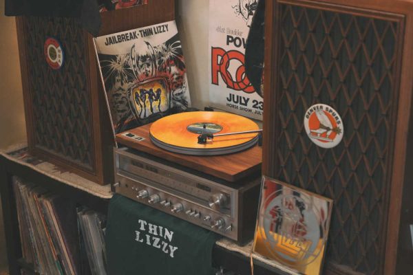 Thin Lizzy - <em>Jailbreak</em> [Stereo] (VMP Essentials Series Edition) - Image 9
