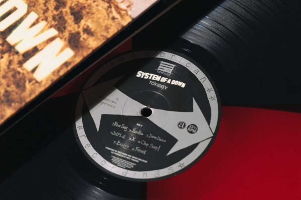 System of a Down - <em>Toxicity</em> [Stereo] (VMP Rock Series Edition) - Image 9